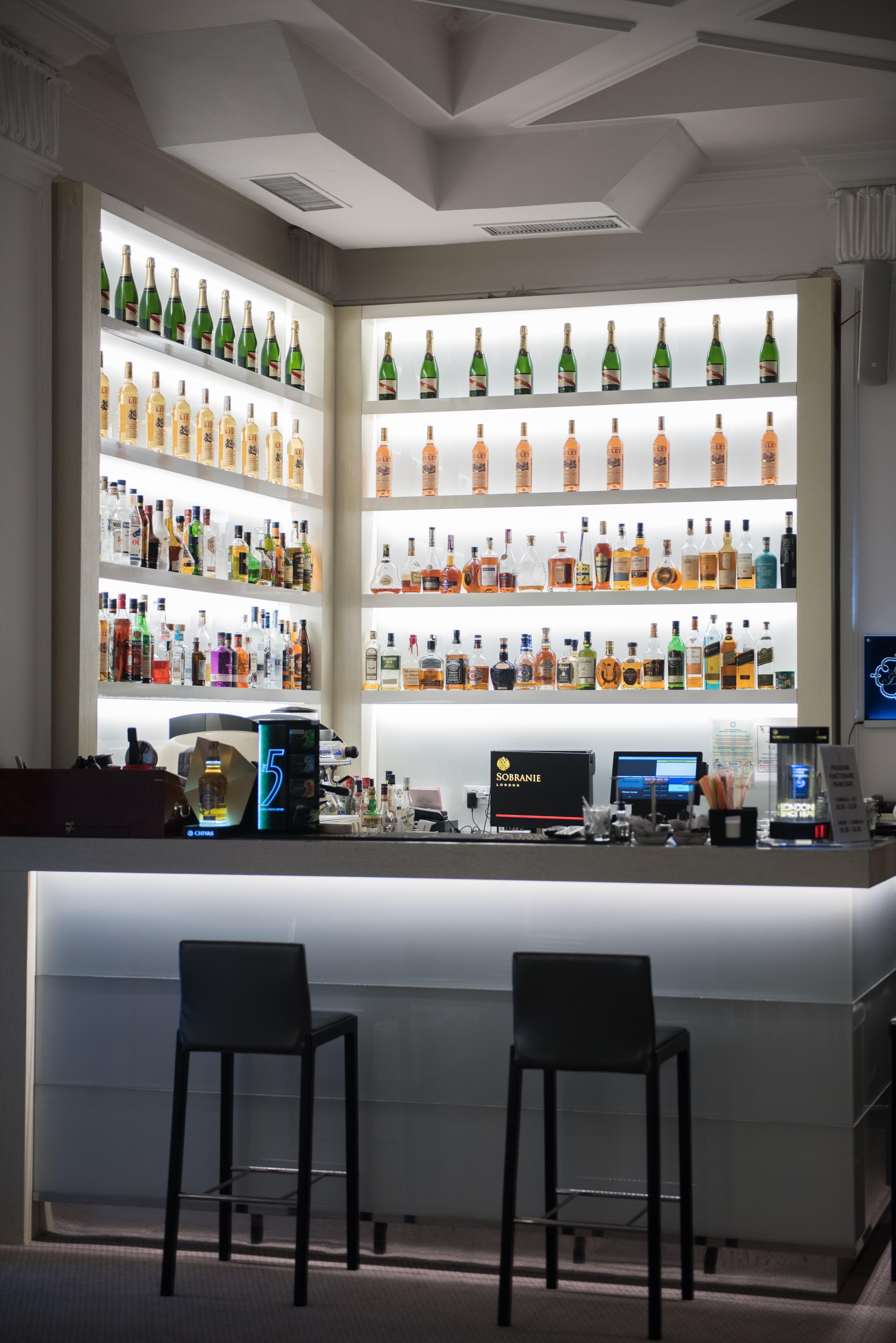 Iaki Conference & 酒店 4*