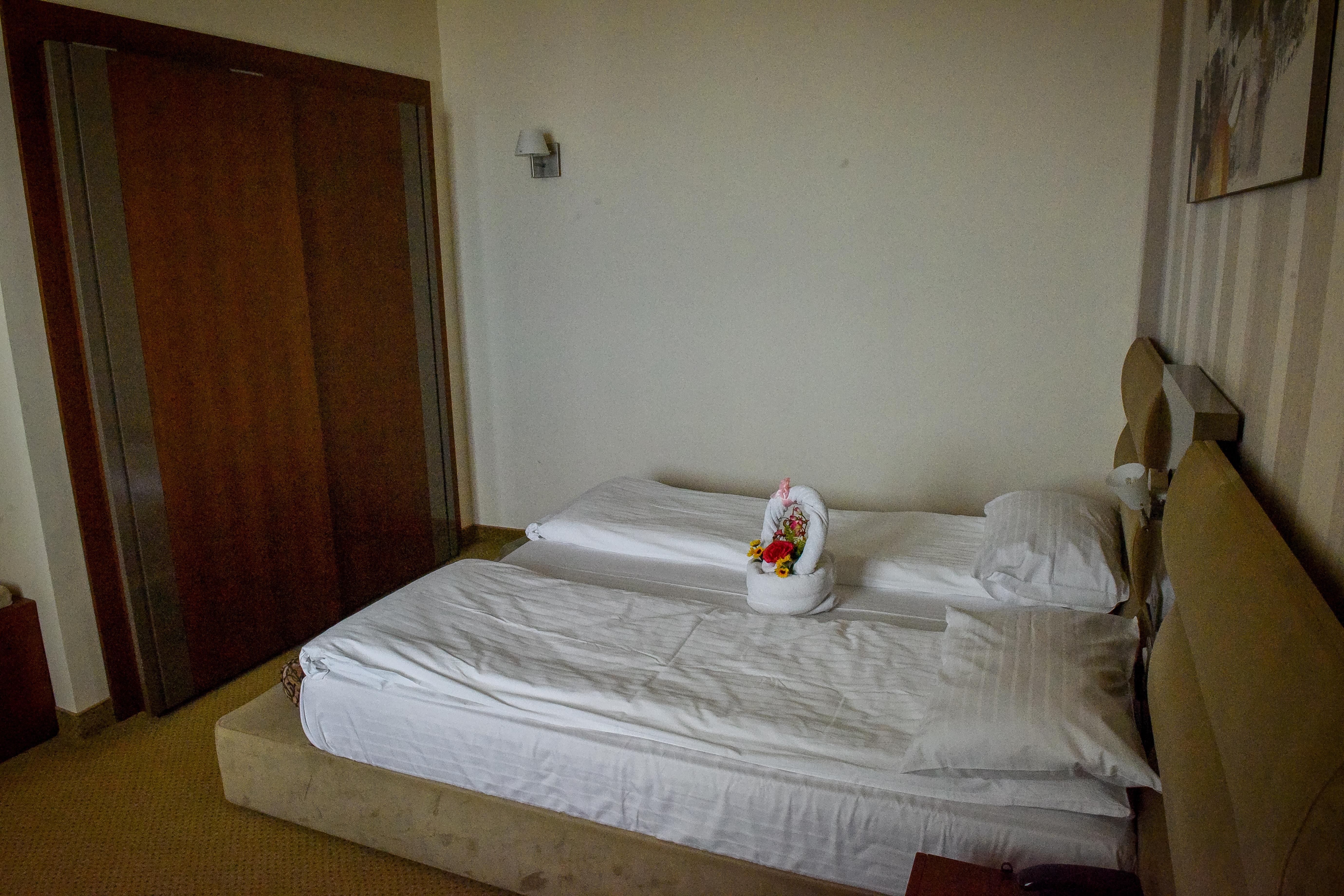 מלון Iaki Conference & 4*