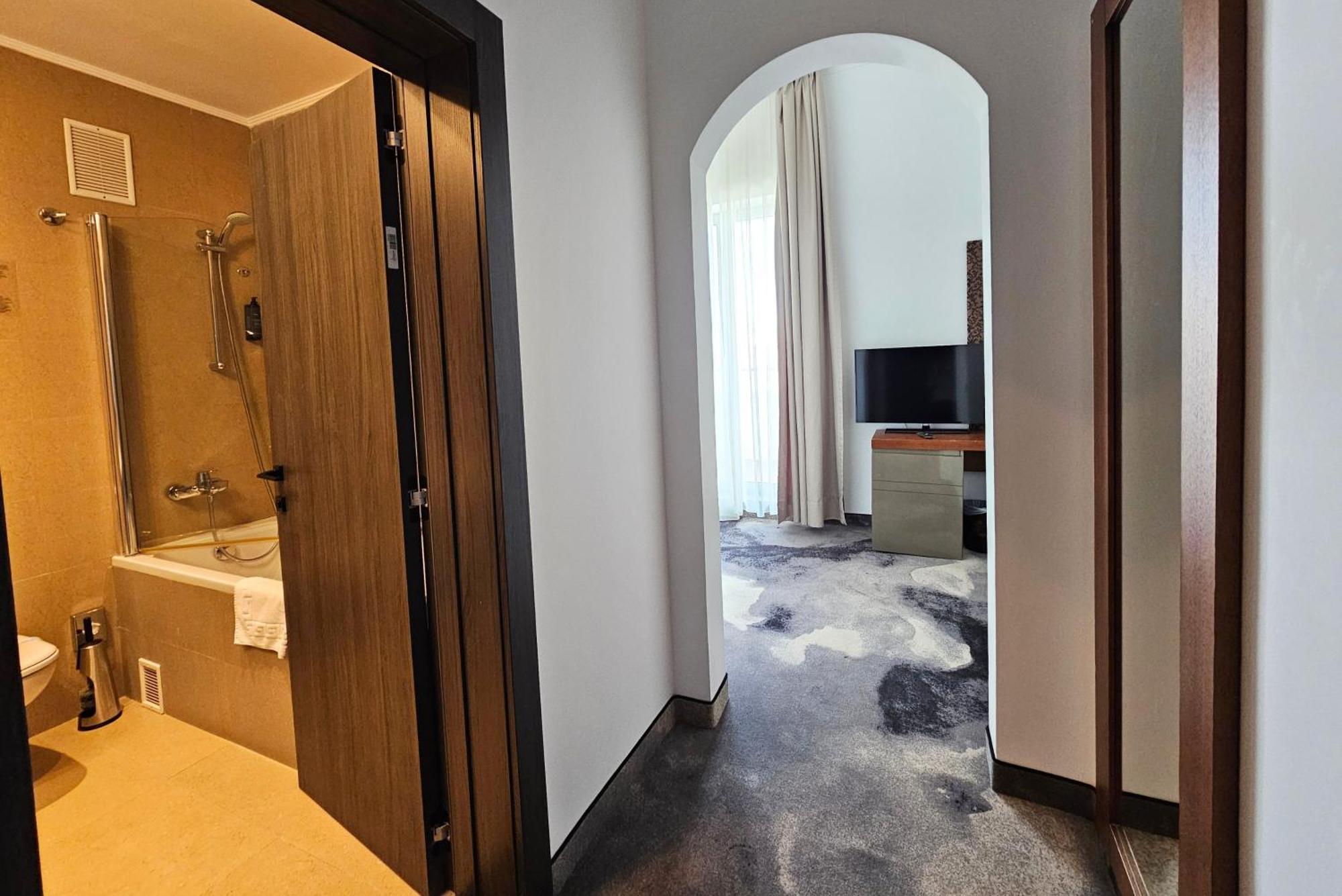 Hotel Iaki Conference&spa 4*