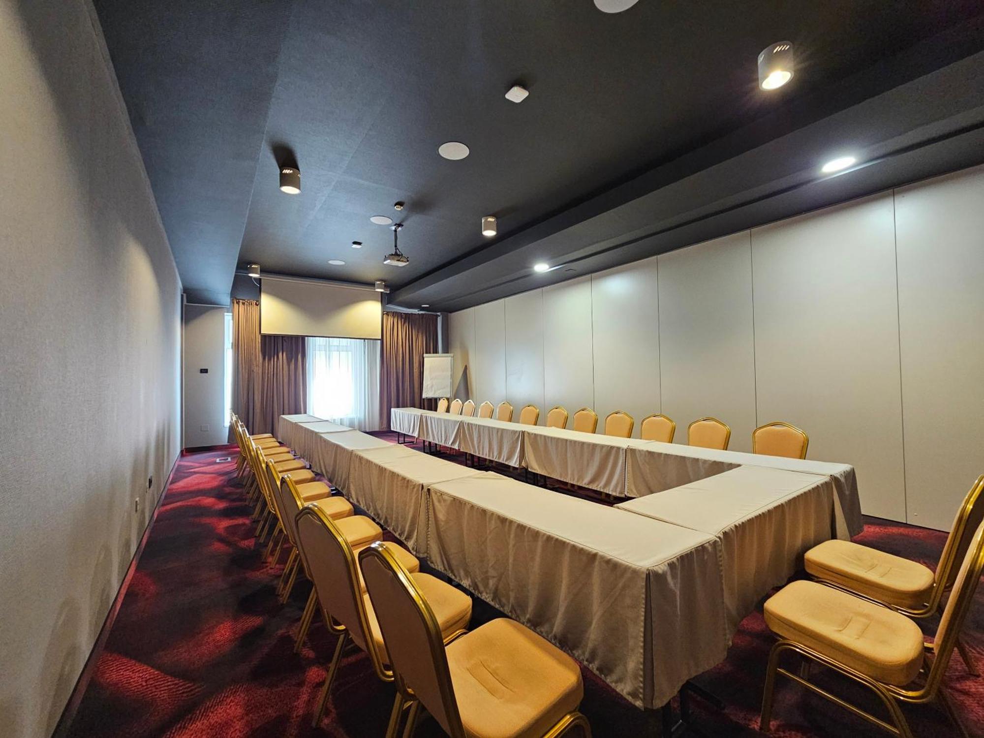 Iaki Conference & 4*